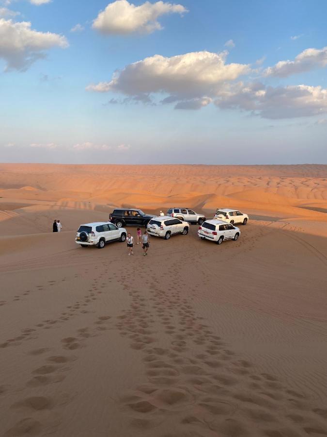 Sunrise Desert Local Private Camp Badīyah Buitenkant foto